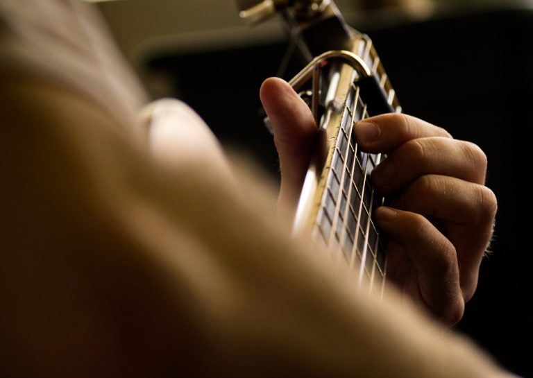 The Ultimate Guide to Unlocking Your Guitar’s Potential with a Capo